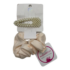 NEW Melody Pearl Clip & Pink Scrunchie Set